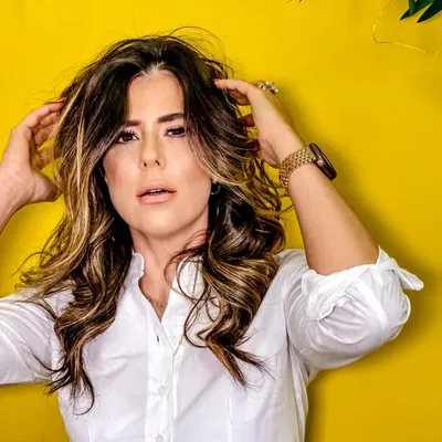 Roberta Menezes profile
