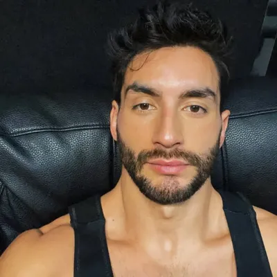 Robert Roldan profile