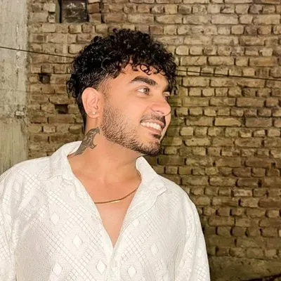 Robin Bhatia profile
