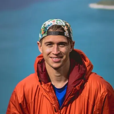 Robin T Adventure + Travel profile