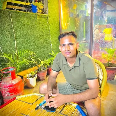 Robin tyagi profile
