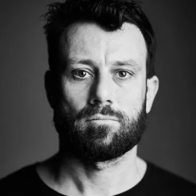 Robert Jakab profile