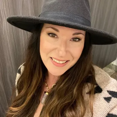 Robyn Rhodes | Handmade Jewelry profile