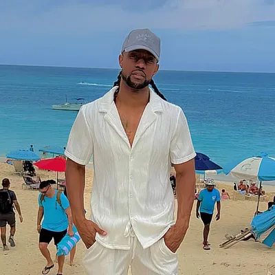 Rashad ๐ Ross profile