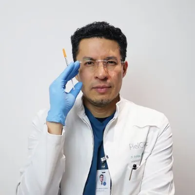 Dr. Rodrigo Gutiérrez | Dermatólogo profile