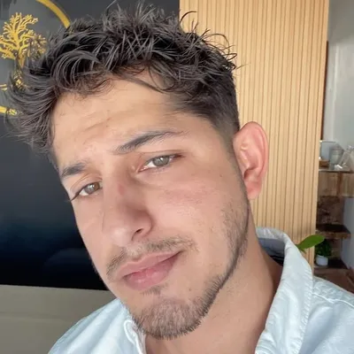 Roger Escobar profile