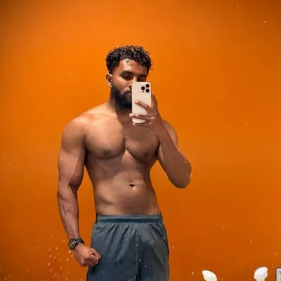 KHANNA ๐ profile