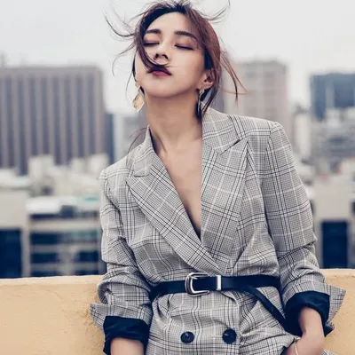 Stylist Roi Wang profile
