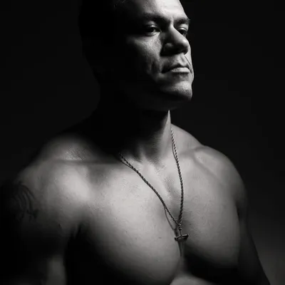 Jesse James profile