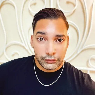 Roman Charles profile