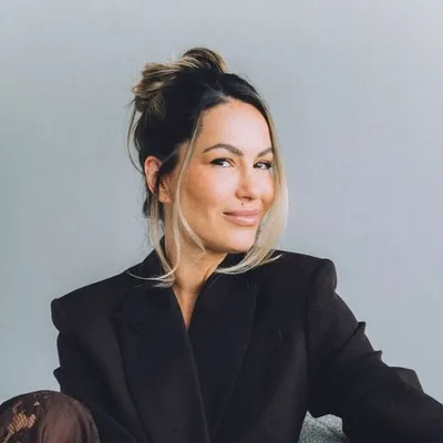 Romina Sacre profile