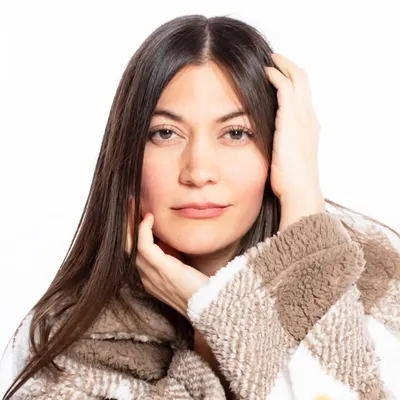 ROMINA LEAL profile