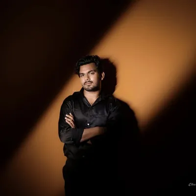 Romy Khan profile