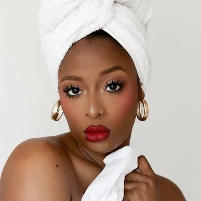Ronke Raji | Beauty Creator profile