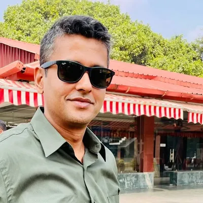 Ronnie Saha profile