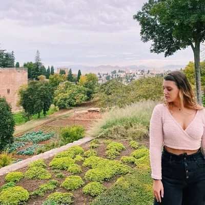 VERONICA RODRIGUEZ profile