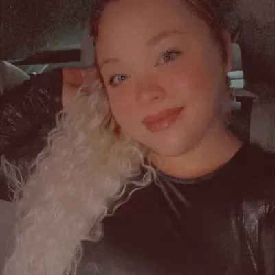 Rayna Lindsey profile