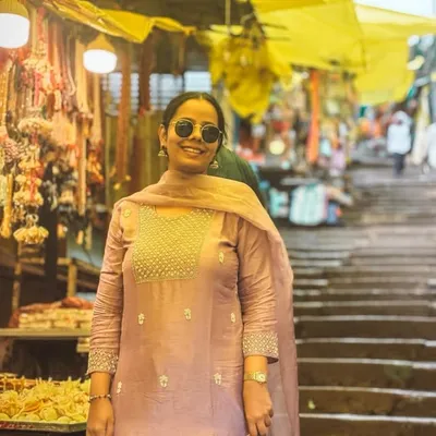 Roopa profile