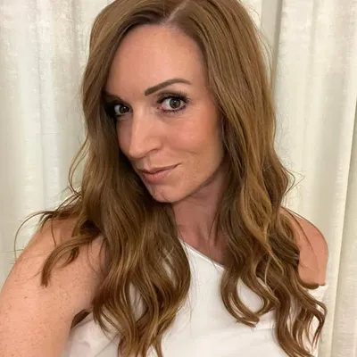 ROSA - PR Guru & Entrepreneur profile