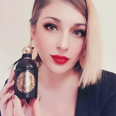 ℰmi ℛose 🌹 profile
