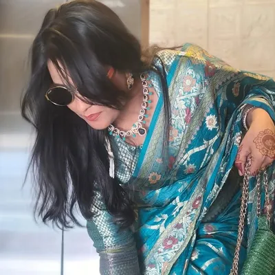 rose afroz profile