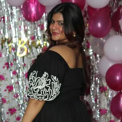Roshni Ratra profile
