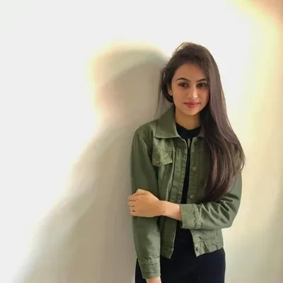 Roshani bhatt profile