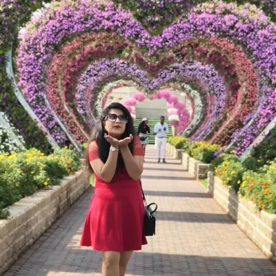 Roshni Paryani profile