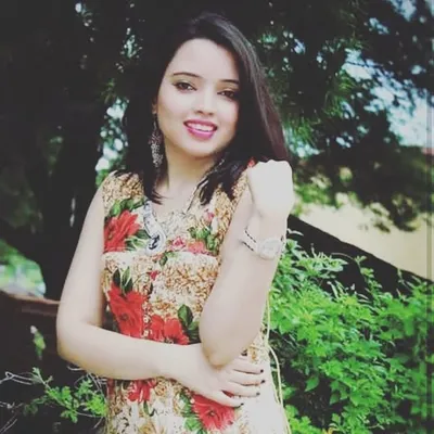 roshni bhatt profile