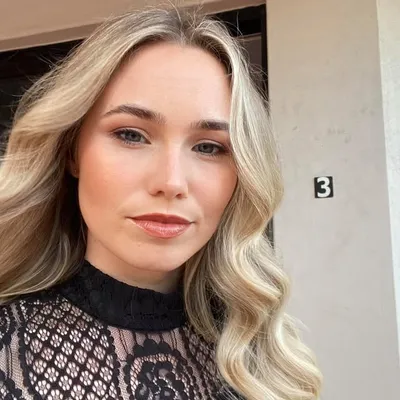 Rosie Johnson, Professional Hair & Makeup Artist profile