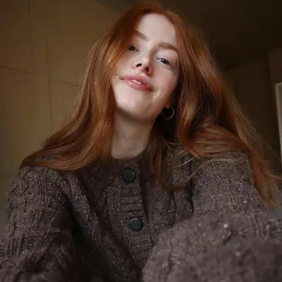 R O S I E profile