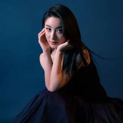Rosina Lam 林夏薇 profile