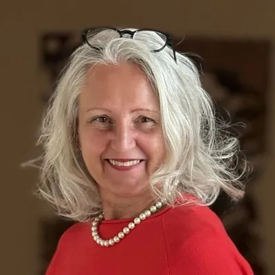 ROSWITHA RIEDL | Reisen & Longevity für Frauen 50+ profile