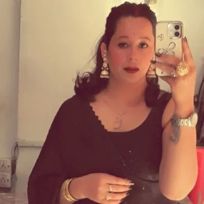 Akhnoor rosy makeover profile
