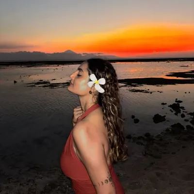 Shweata |• Fashion • Travel • Humour profile