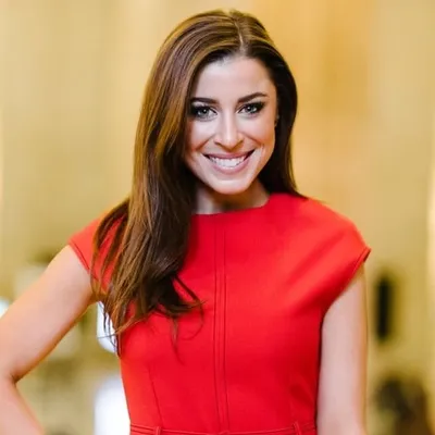 Roxana Kayvani Oxtoby profile