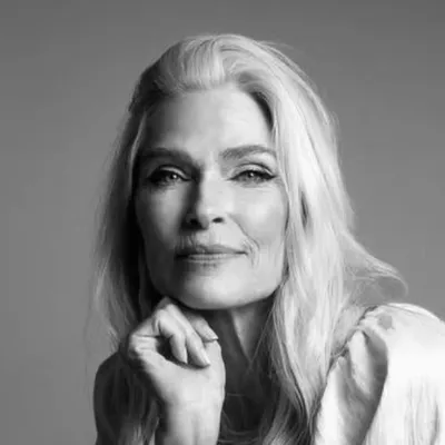 Roxanne Gould profile