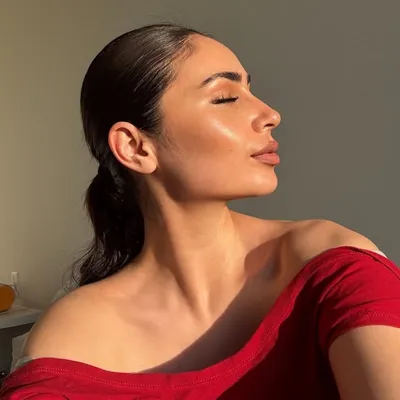 Roya Haidari profile