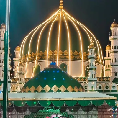 Shahebaz_ Madrasi Baba profile