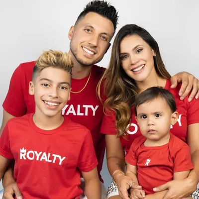 The royalty Family ๐ profile