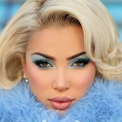 Roza Lati profile