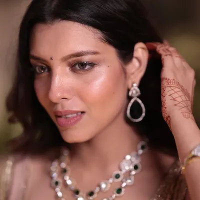 Riya Deepsi profile