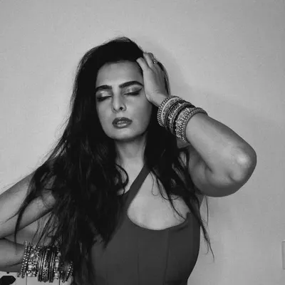 Ruhi Chaturvedi profile
