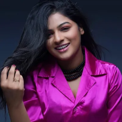 Rupali Jadhav profile