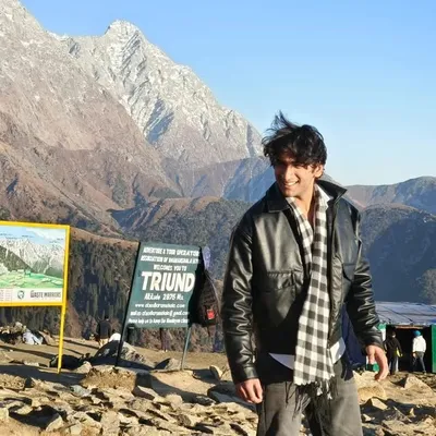 Rushil chopra profile