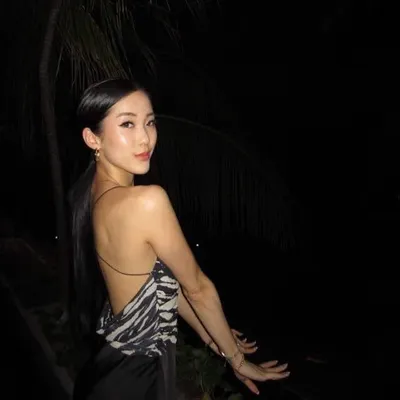 sarah ♕ profile