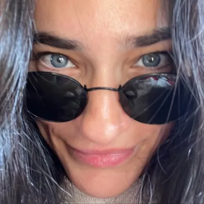 saadet aksoy profile