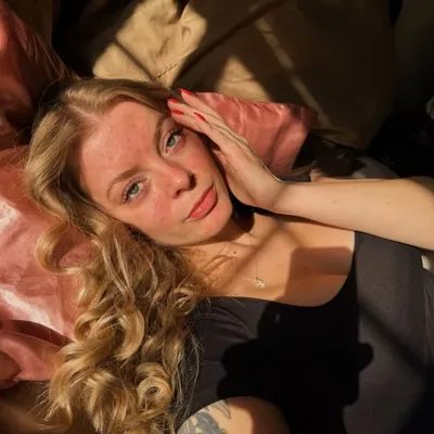 sadie james profile