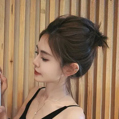 郭巾巾 profile
