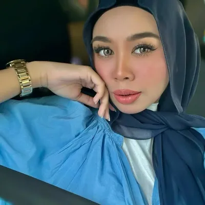 Sabrina Sazali ♡ profile